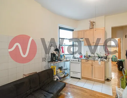 Rented by Wave Real Estate Group | media 22