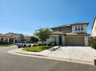 10068 Carinata Dr, Elk Grove, CA 95757