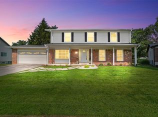 1033 Fernpark Dr, Saint Louis, MO