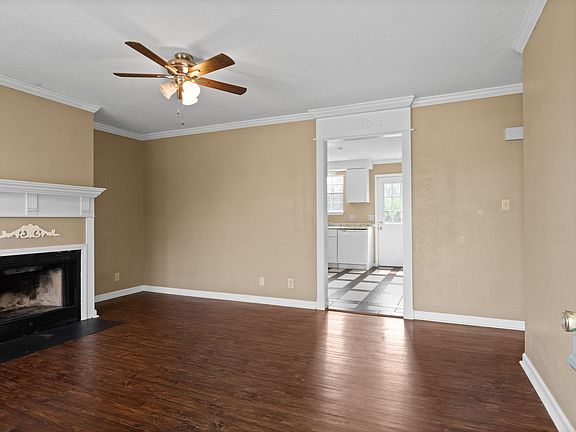 5th image of 405 Woodale Dr