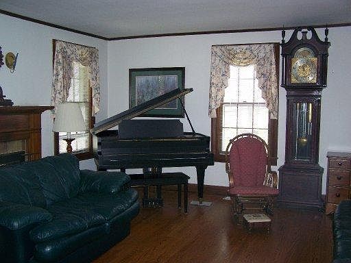 3rd image of 3500 Kesterwood Dr