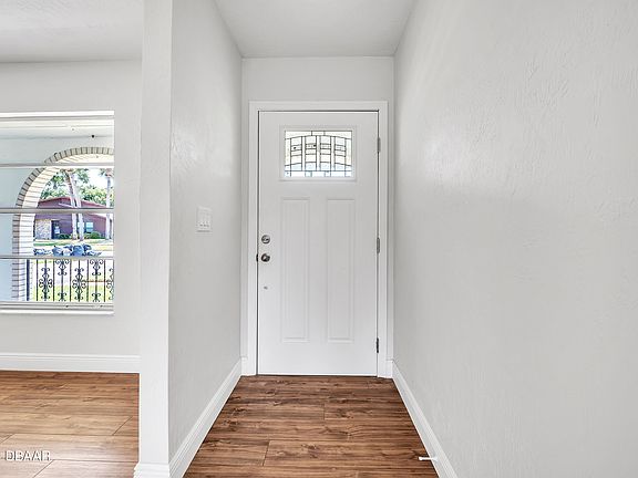 4th image of 761 Tarry Town Trl