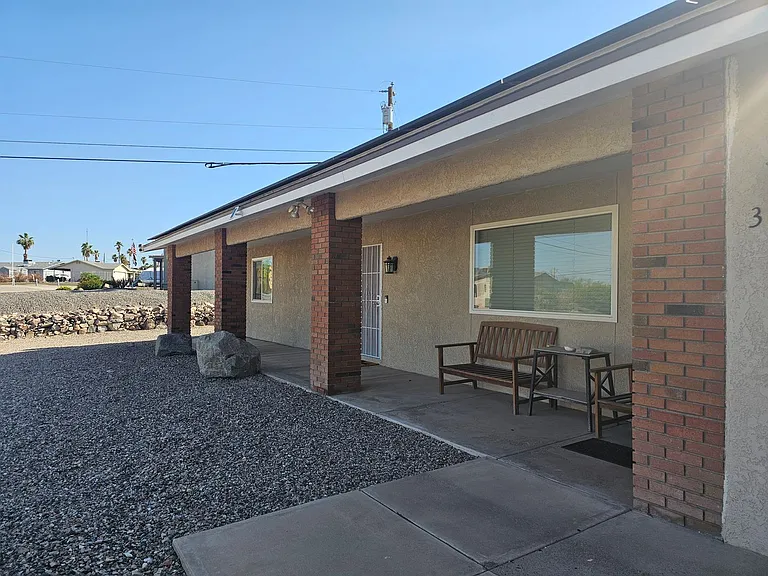 3746 Mission Dr S — Photo 15