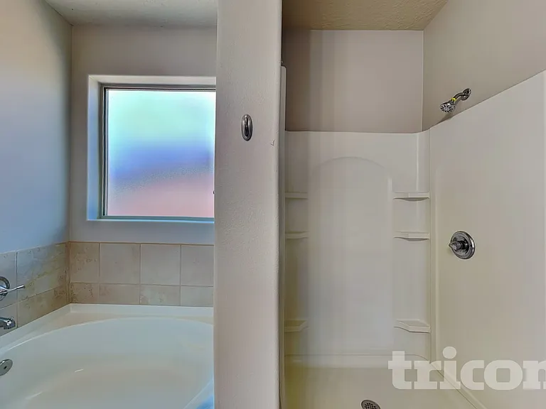 2081 Camino Rincon SW — Photo 9