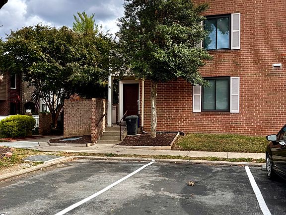 2nd image of 41 Brassie Ct