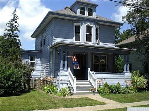 2nd image of 4 Aitken Ave