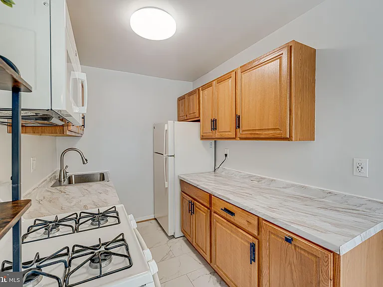 1200 S Arlington Ridge Rd #714 — Photo 11