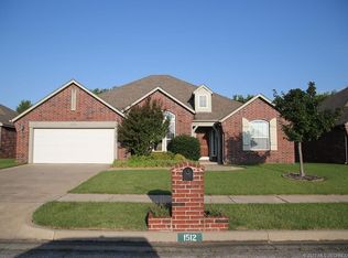 1512 N 20th St, Broken Arrow, OK 74012