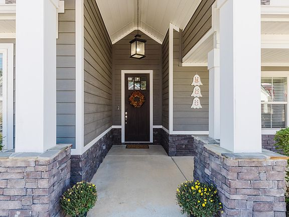 5th image of 4309 Sloan Dr