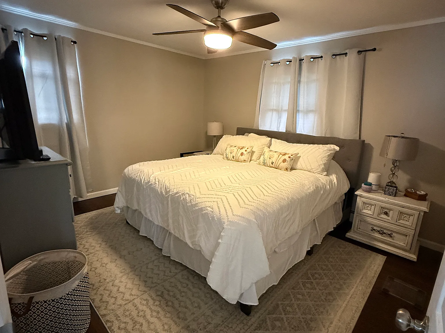4 bed, $5,000 — Photo 4