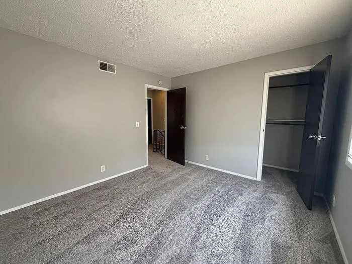 1029 Harold Dr — Photo 20
