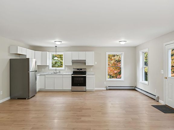 2nd image of 21 Lion Lane