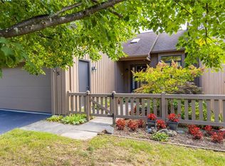 51 Sky Ridge Dr, Rochester, NY 14625