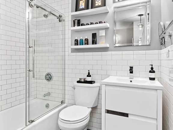 4th image of 350 W 50th St APT 4M
