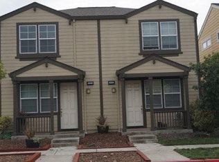2635 N Village Dr, Santa Rosa, CA 95403