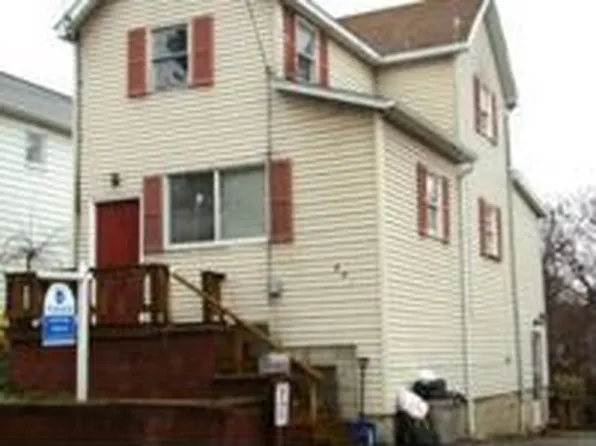 649 Wood St, California, PA 15419