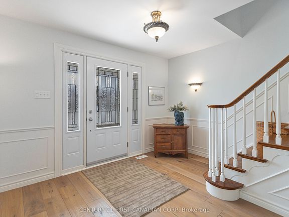 5th image of 1080 Viscount Rd