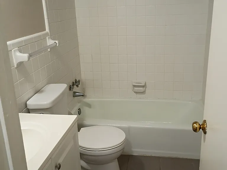 32 S Tucker St #8 — Photo 8