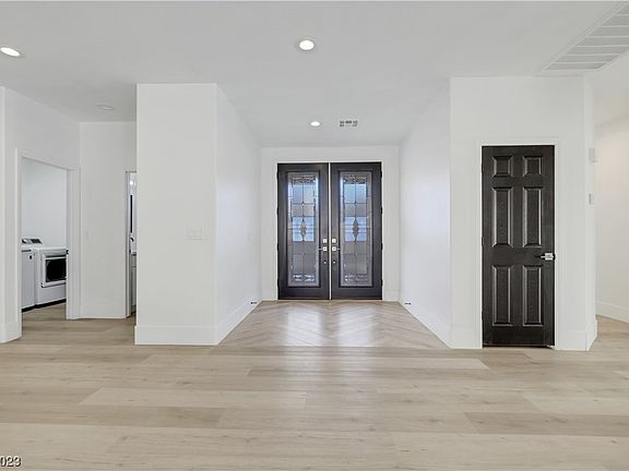 5th image of 10532 Haywood Dr
