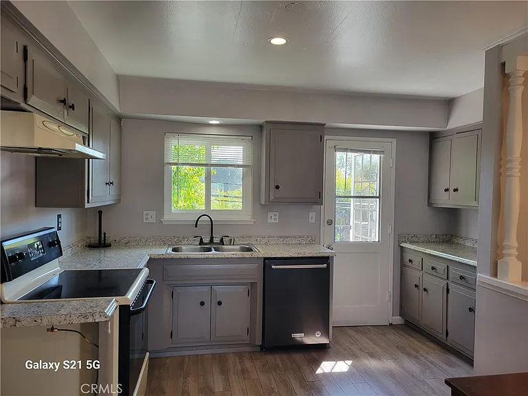 16862 Coach Ln — Photo 9