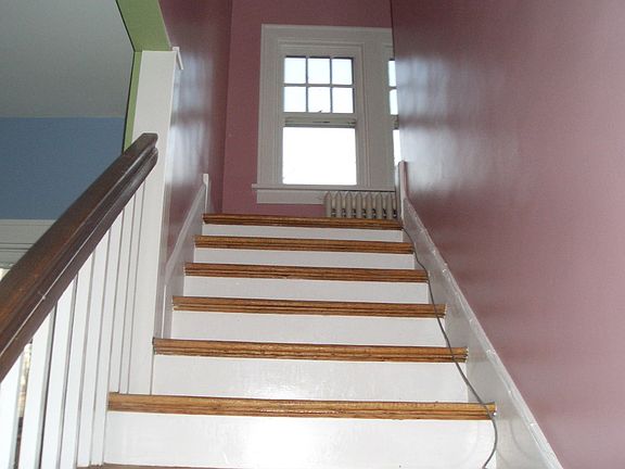 stairs to 2nd floor
