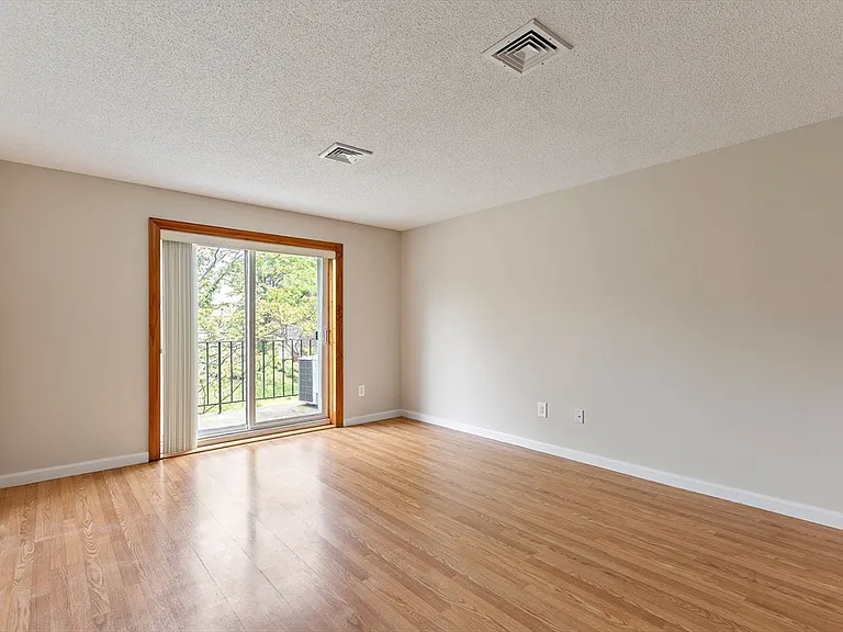 45 Loomis St #317 — Photo 3