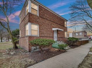 8900 S Dauphin Ave #1, Chicago, IL 60619