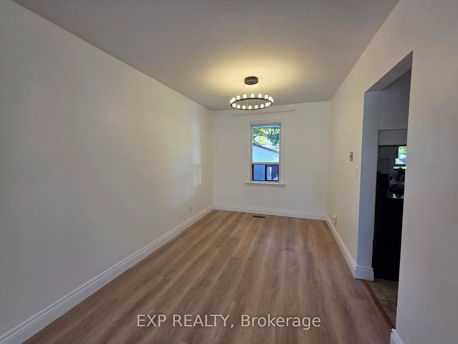 2 bed, $2,095 — Photo 4