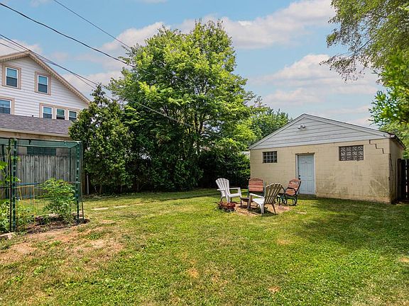 4th image of 483 E Hudson St #85