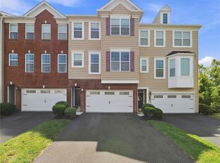 19 Rosy Ridge Ct, Telford, PA 18969