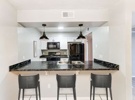 Coventry Court West Apartments