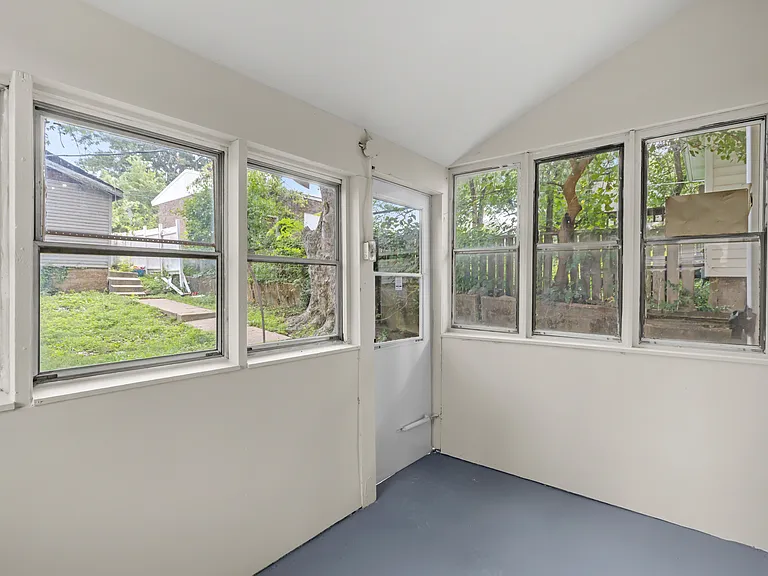 4424 Grace Ave — Photo 14