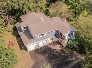 349 Spring Creek Rd, Barrington Hills, IL 60010