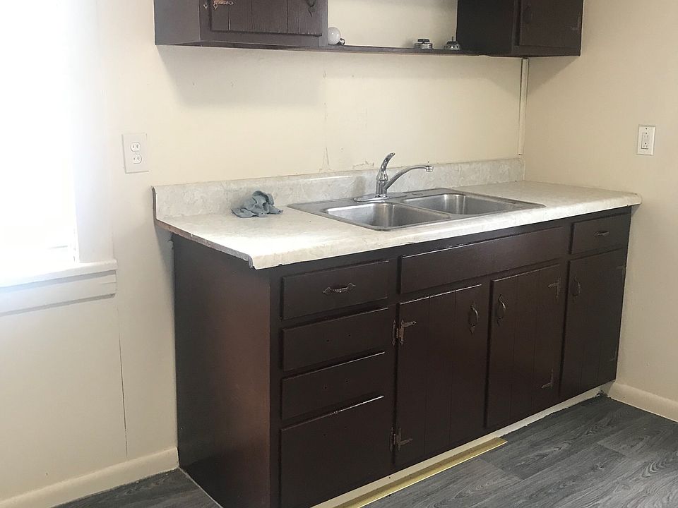 2nd image of 6912 Berdelle Ave