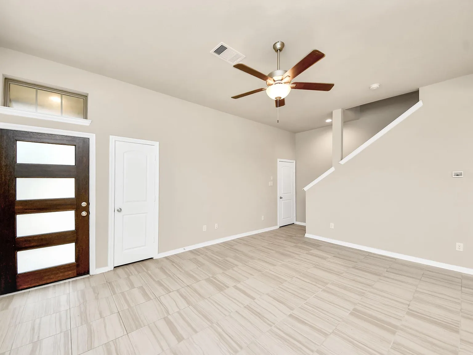 3 bed, 2.5 bath, 1754 sqft, $2,250 — Photo 1
