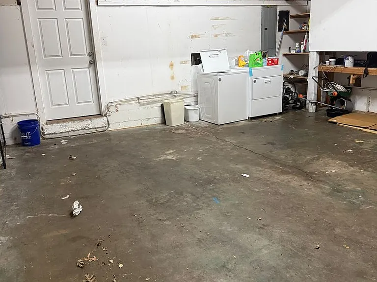 1215 Westlawn Dr — Photo 21