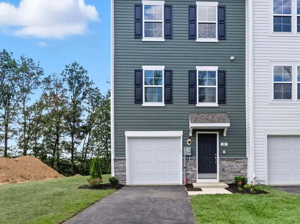 111 Homestead Dr, Hanover, PA 17331