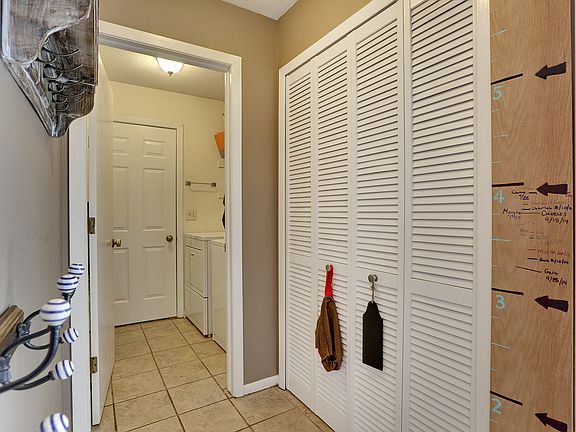 main fl laundry/mudroom