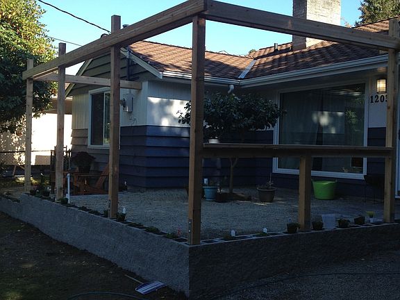 New front courtyard (8/12)