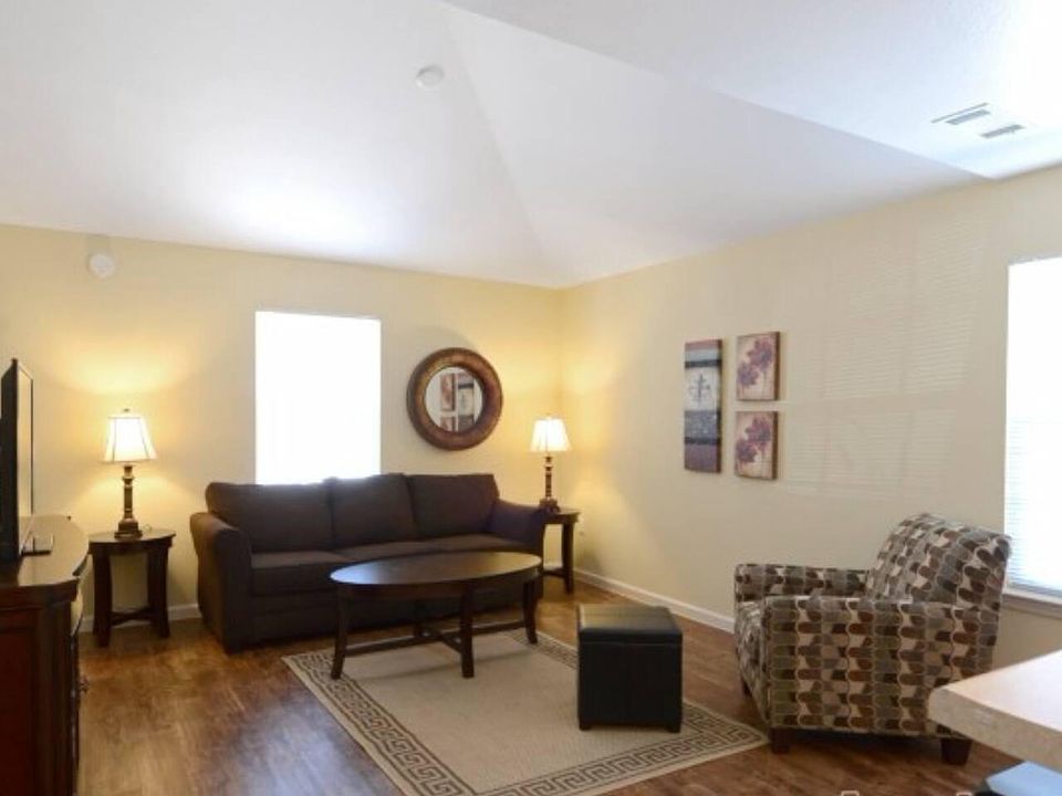 1st image of 3423 Live Oak APT A