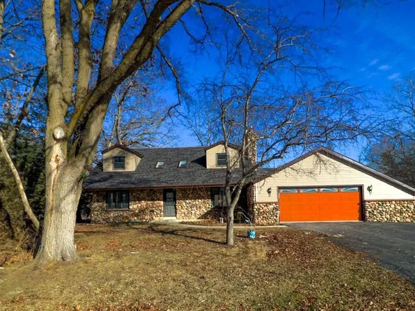 28609 Martha COURT, Waterford, WI 53185