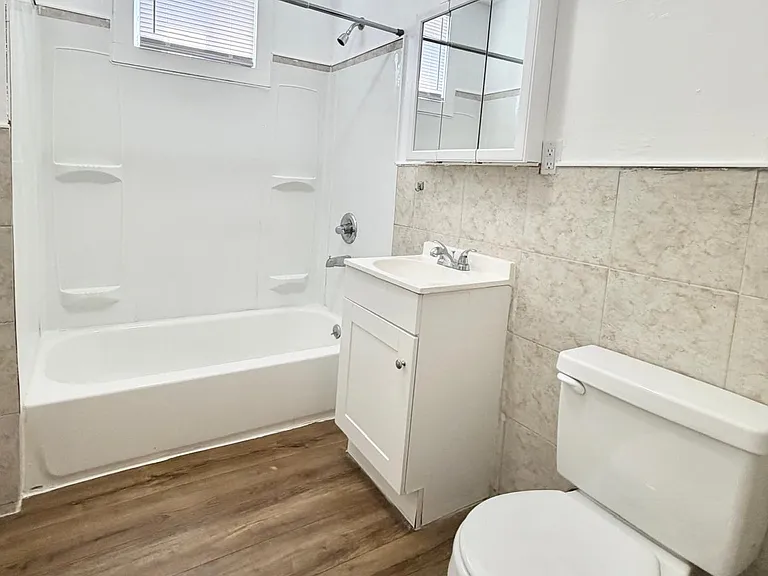 59 Derby Ave #2LS — Photo 5