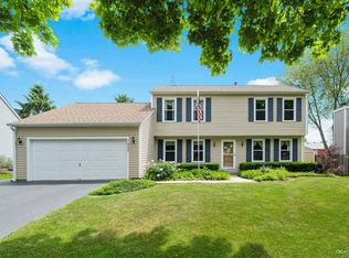 1903 Larson Ave, Saint Charles, IL 60174