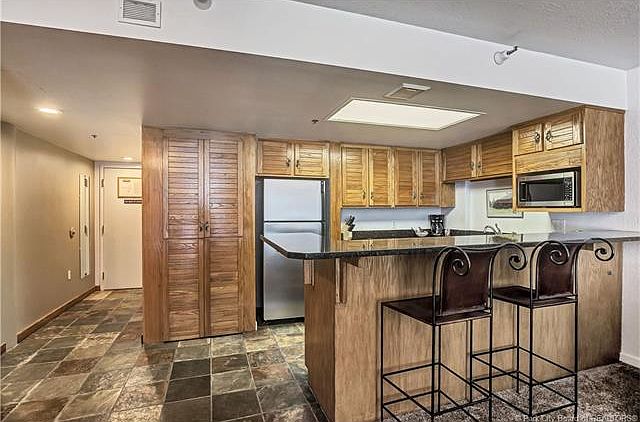 1st image of 1485 Empire Ave #308