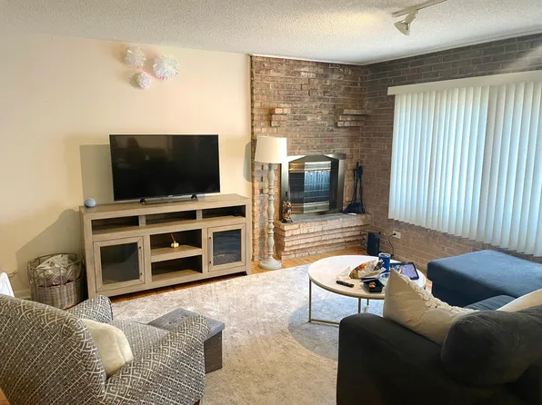 715 W Diversey Pkwy, Chicago, IL