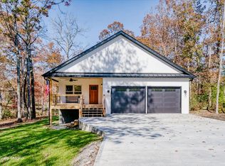 565 Grassland Rd, Crossville, TN 38572