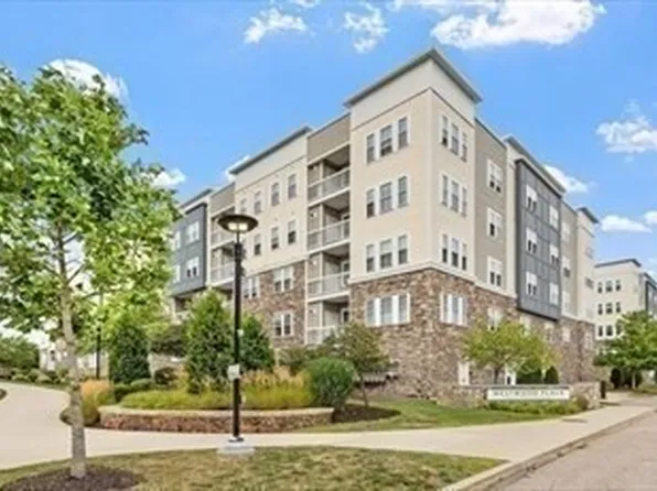 130 University Ave #1106, Westwood, MA 02090