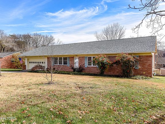4th image of 242 Fairview School Cir