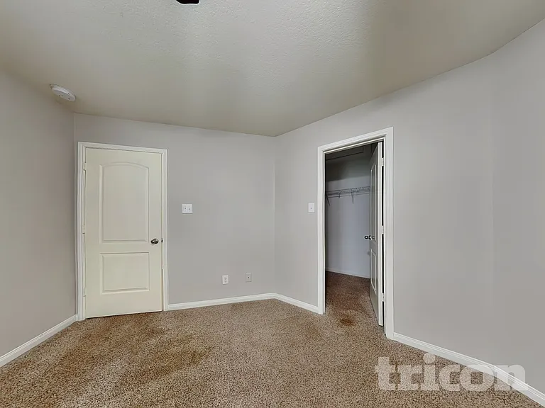 22719 Klingamans Way — Photo 7