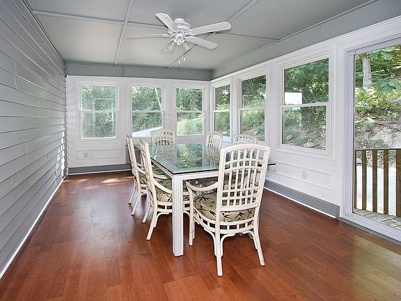 Sunroom - Furniture Included
